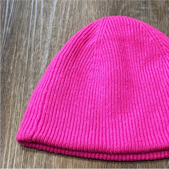 Vineyard Vines Hat Vineyard Vines Winter Hat Pink - Picture 5 of 8
